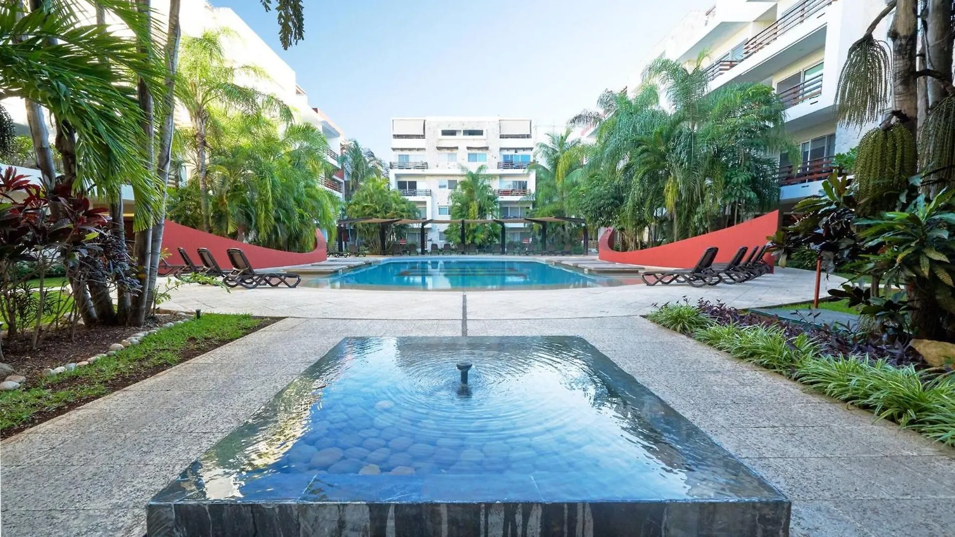 Дом отдыха Modern 2 Bedroom Condo With Pool, Bbq & Gym - Solana At Sabbia Condos Плая-дель-Кармен
