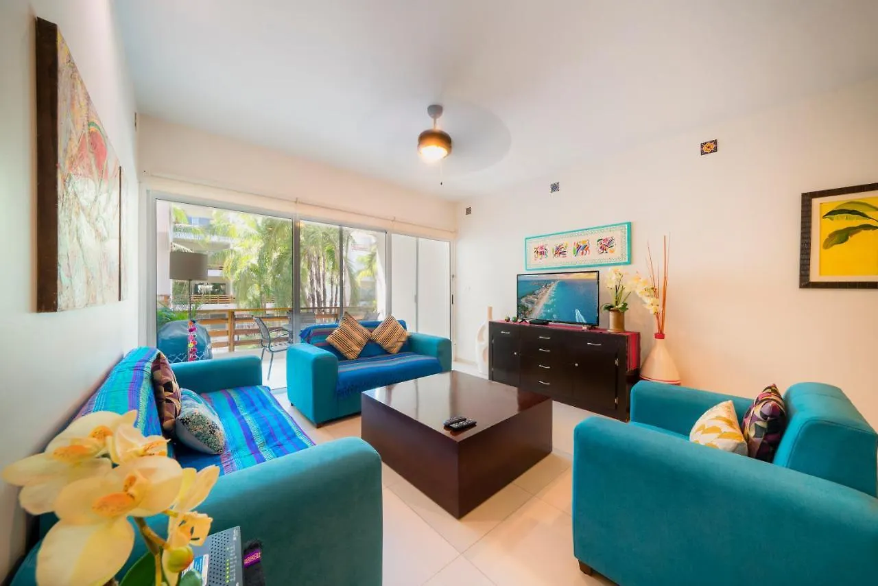 Modern 2 Bedroom Condo With Pool, Bbq & Gym - Solana At Sabbia Condos Playa del Carmen Nyaraló