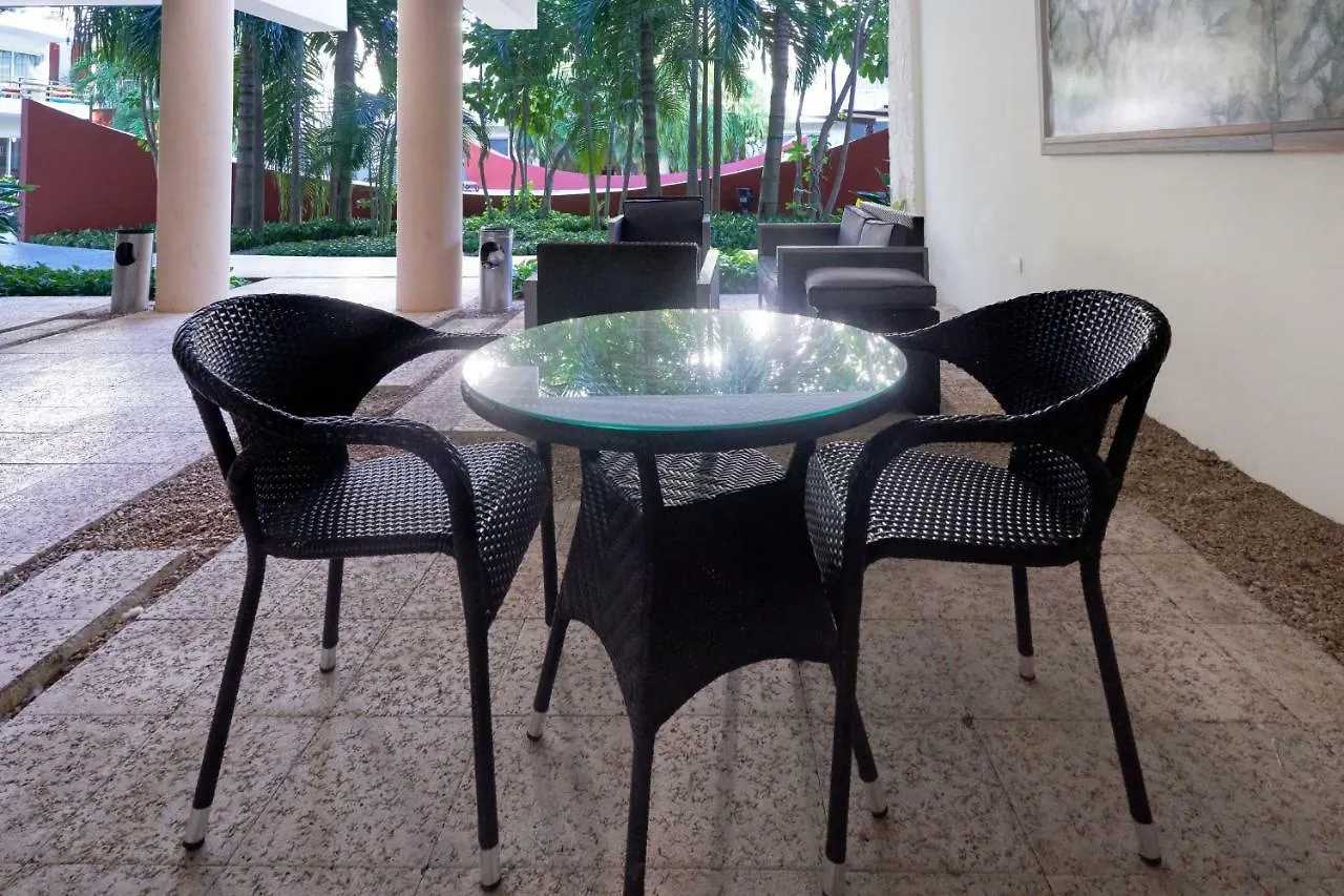 Nyaraló Modern 2 Bedroom Condo With Pool, Bbq & Gym - Solana At Sabbia Condos Playa del Carmen