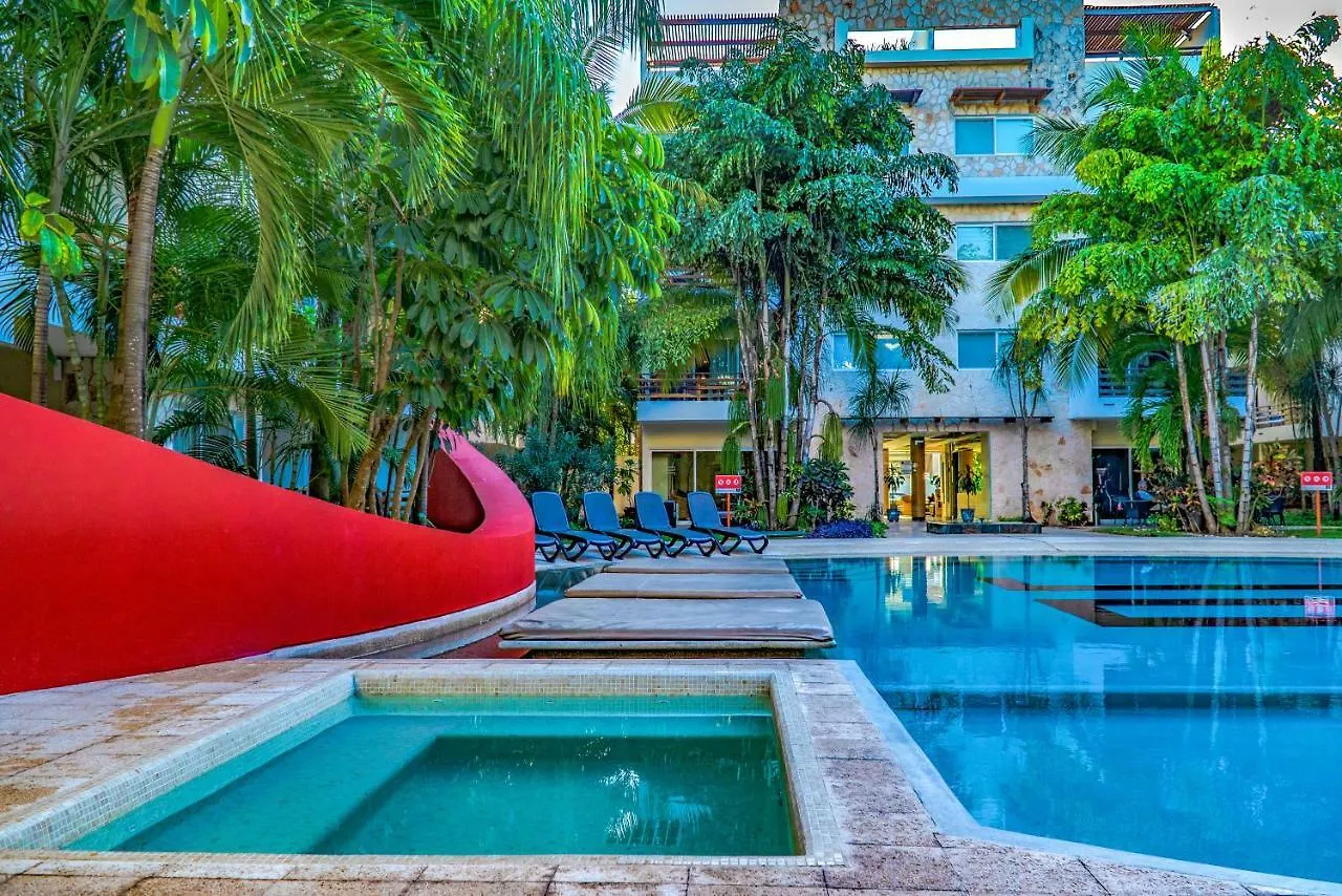 Modern 2 Bedroom Condo With Pool, Bbq & Gym - Solana At Sabbia Condos Playa del Carmen Nyaraló