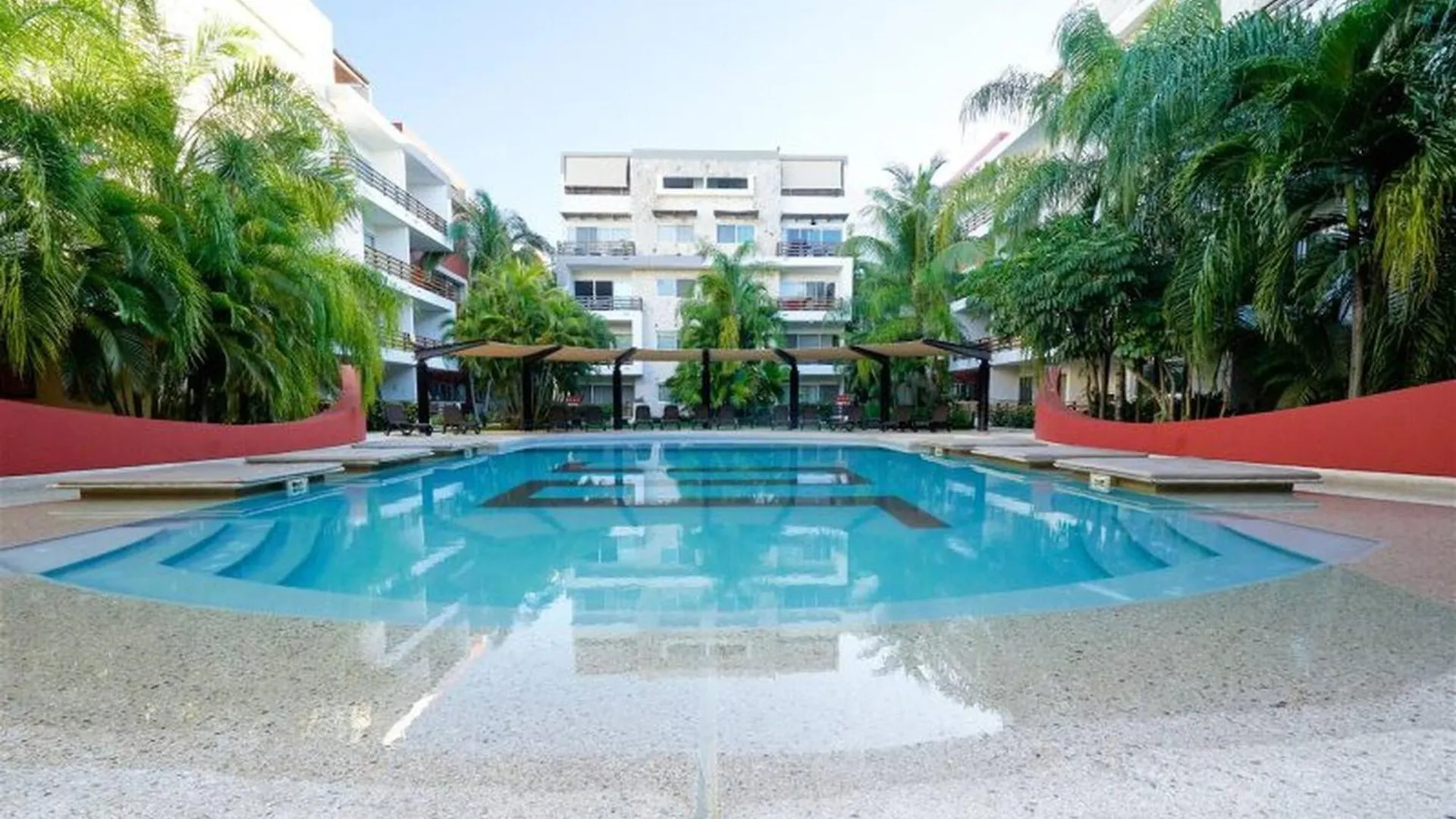 Contacts de Modern 2 Bedroom Condo With Pool, Bbq & Gym - Solana At Sabbia Condos